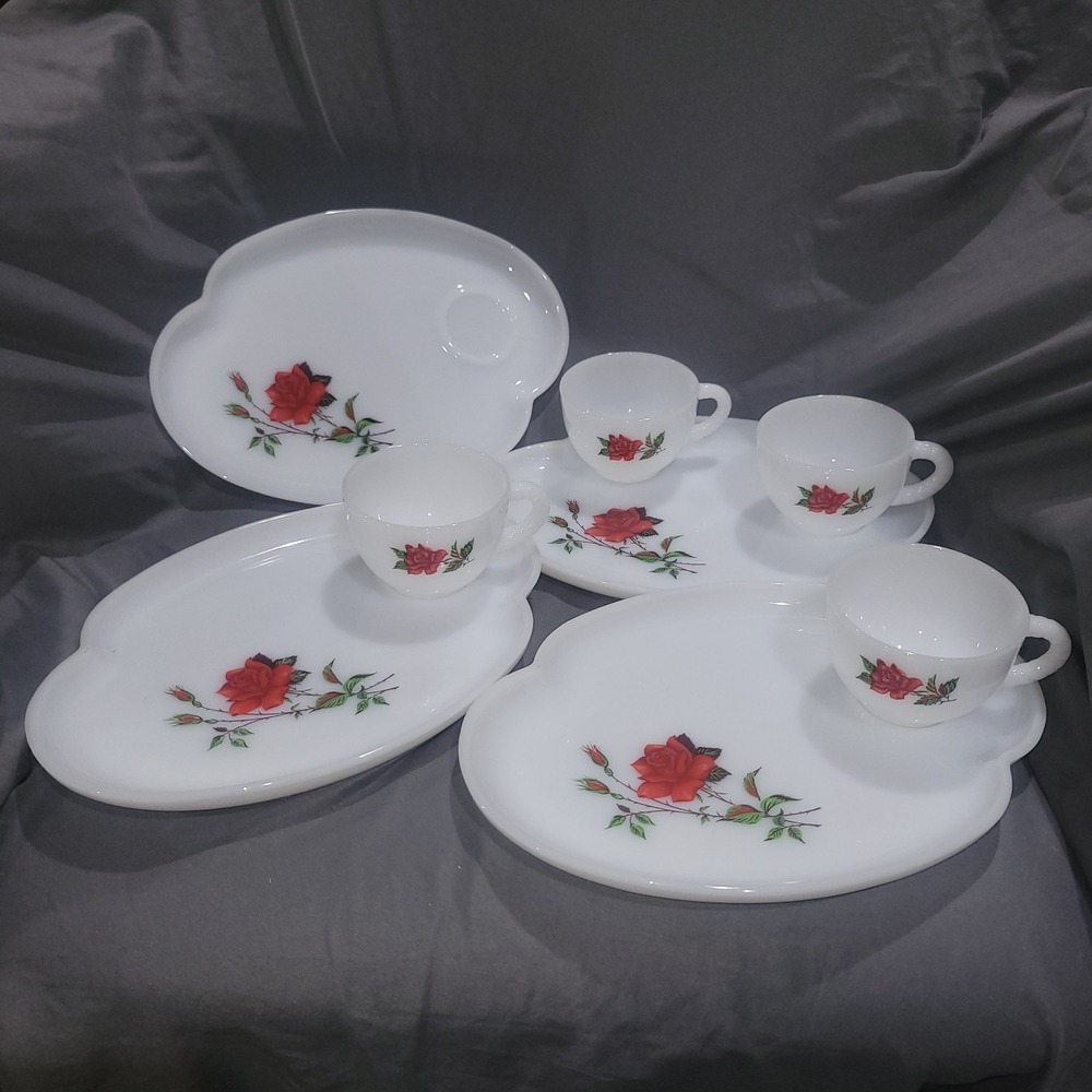 Federal Milk Glass Rosecrest Snack Tea Cup & Plate Set of 8 Pieces-Red Rose VTG